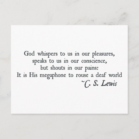 Gott flüstert uns in unserem Vergnügen Postkarte (Vorderseite)