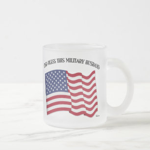 GOTT SEGNE DIESE MILITÄREHEFRAU mit US-Flagge Mattglastasse