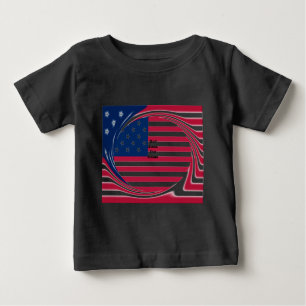 Gott segne unser Zuhause: USA-Flagge Wirbel-Kunst Baby T-shirt