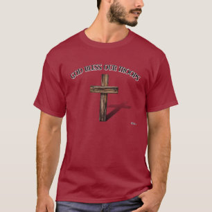 Gott segne unsere Truppen mit robustem Kreuz T-Shirt
