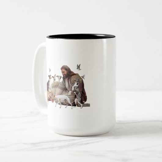 Gott umgeben von Whippet Zweifarbige Tasse (Vorderseite Links)