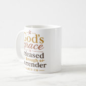 Gottes Gnade wird durch Hingabe freigesetzt Bibelv Kaffeetasse (Vorderseite Links)