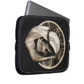 Göttlicher Verfall - Gothic Design Laptopschutzhülle (Vorne Rechts)
