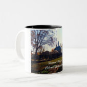 Gouverneurspalast, Kolonial-Williamsburg Zweifarbige Tasse (Vorderseite Links)