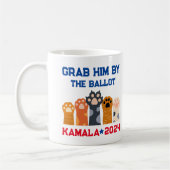 Grab Him von der Ballot Cat Lady Kamala Harris 202 Kaffeetasse (Links)