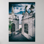 Gräber in einem katholischen Friedhof in Crato, Po Poster (Vorne)