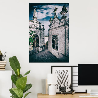 Gräber in einem katholischen Friedhof in Crato, Po Poster
