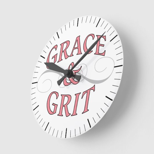 Grace & Grit Girl-Power Runde Wanduhr (Winkel)