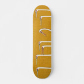 Grace on Wheels: Skateboard Crane Art (Vorne)
