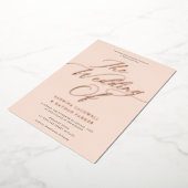 Graceful Modern Script Wedding Blush Rose Gold Folieneinladung (Gedreht)