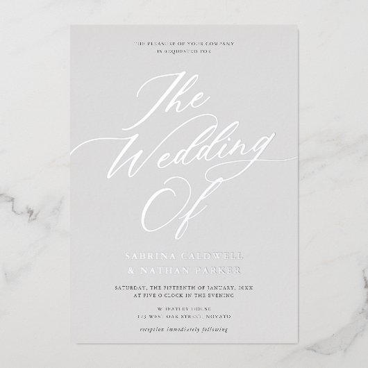 Graceful Modern Script Wedding Gray Silver Folieneinladung (Vorderseite)