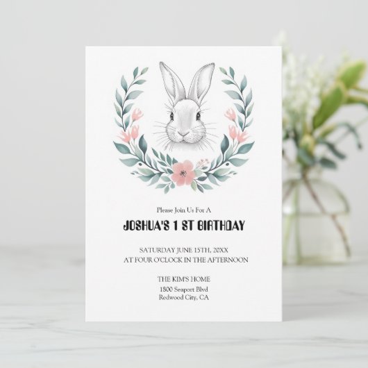 Graceful Rabbit in einem blumigen Kranz Einladung (Stehend Vorderseite)