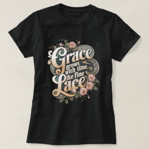 Gracful Vintager T - Shirt: Design von Spitzen und T-Shirt