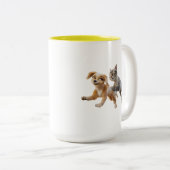 Gracie & Pedro Unleashed Zweifarbige Tasse (VorderseiteRechts)