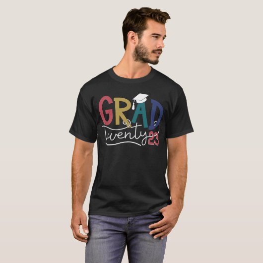 Grad 2023 fett farbiger Abschluss T - Shirt (Vorne ganz)