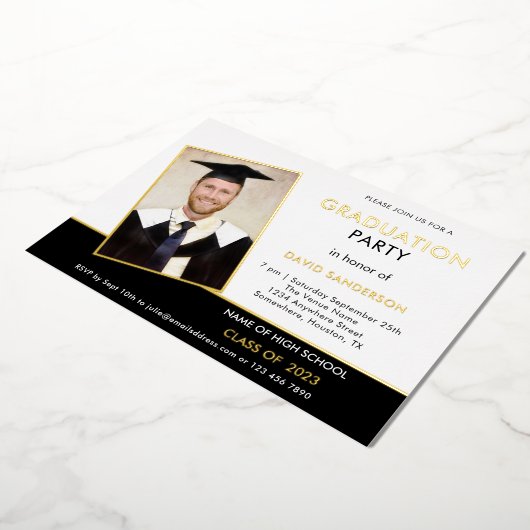 Grad 2025 Graduation Party Foto White Black Gold Folieneinladung (Gedreht)