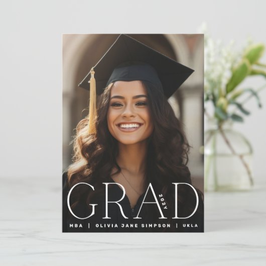 GRAD | Ankündigung des White Modern University Fot (Stehend Vorderseite)