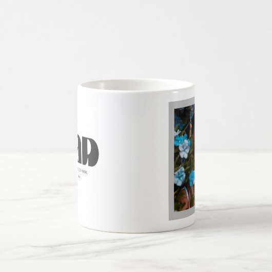 Grad Bold Retro Typografie Modernes Schwarzes Foto Kaffeetasse (Mittel)