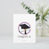 Grad Cap w/Diploma - Rote und blaue Schulfarben Einladung (Stehend Vorderseite)