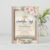 Grad Cap, Weinglas, Blume Rose Gold Abschluss Einladung (Stehend Vorderseite)