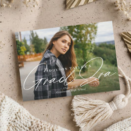 Grad Era Script Minimal Elegant Graduation Photo Ankündigung