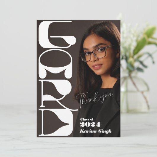 GRAD! Modern Script Abschluss Foto dank Karten (Stehend Vorderseite)
