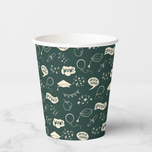 Grad Party Doodle Icon Muster Grün Pappbecher (Vorderseite)