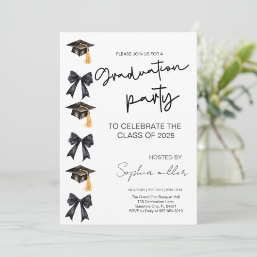 Grad Party Invite Class of 2025,Black Bow Einladung (Stehend Vorderseite)