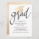 Grad Typography Rose Gold Foil Graduation Hat Einladung (Vorne/Hinten)