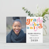 Grad vibes only grade party class of 2024 einladung (Stehend Vorderseite)