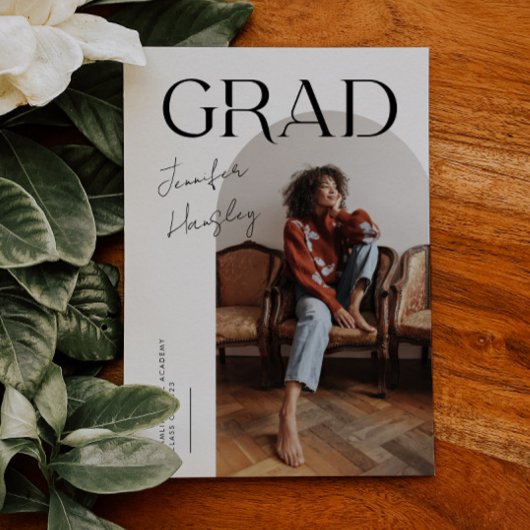 GRAD White Arch Abschluss Ankündigung