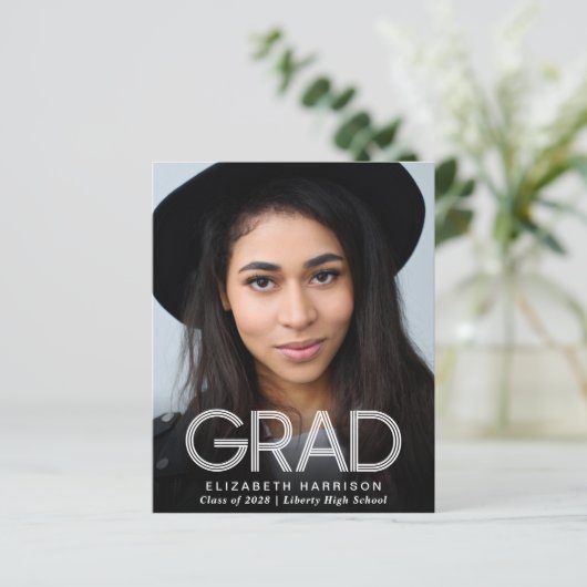 Grad White Typografy Foto Budget Ankündigung (Stehend Vorderseite)