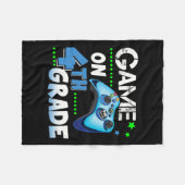 Grade Fun Game auf 4. Klasse Geschenk Fleecedecke (Vorderseite (Horizontal))