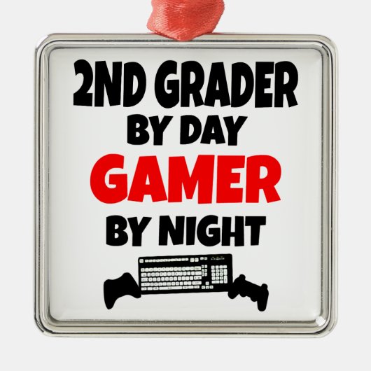 Grades by Day Gamer by Night Silbernes Ornament (Vorne)