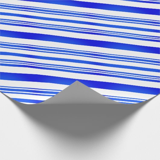 Gradient Blau-Weiße Streifen Geschenkpapier (Ecke)