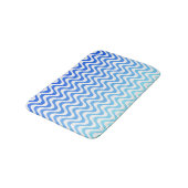 Gradient Blue Waves Badematte (Schrägansicht)