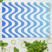 Gradient Blue Waves Handtuch (Gefaltet)