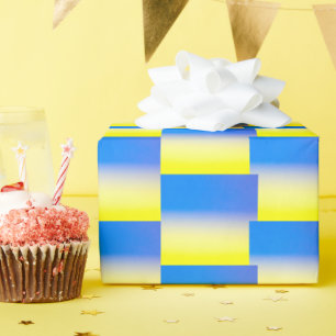 Gradient Blue & Yellow Geometric Ukraine Inspirier Geschenkpapier