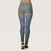 Gradient gestreiftes Muster aus grauem Silber Leggings (Rückseite)