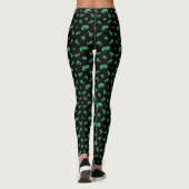 Gradient Grün Irischer Shamrock-Muster auf Schwarz Leggings (Rückseite)