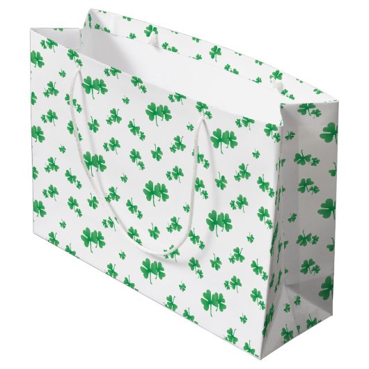 Gradient Grün Irisches Kleeblatt-Muster Große Geschenktüte (Rückseite Schrägansicht)