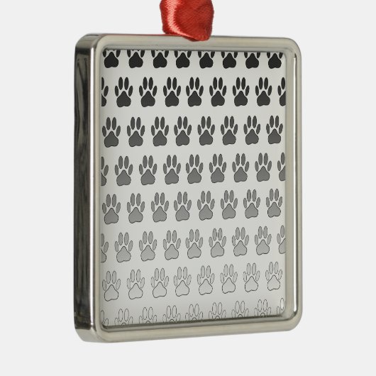 Gradient Paw Prints in Schwarz & Weiß & Grau Silbernes Ornament (Rechts)