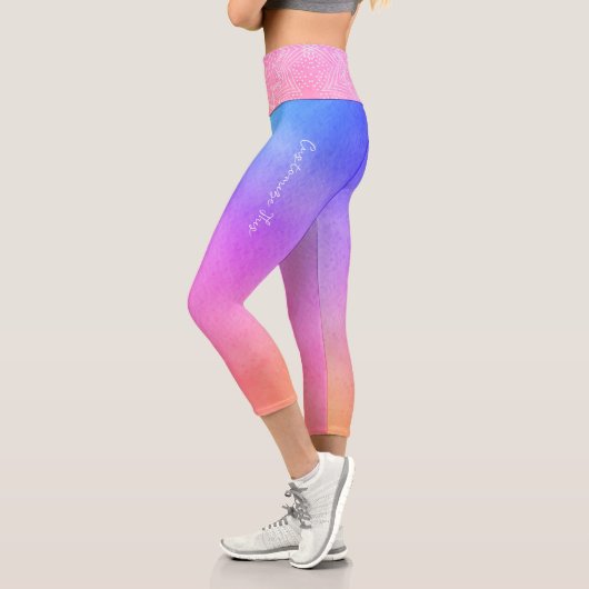 Gradient Pink Lila und Blue Dreamy Farben Capri Leggings (Links)