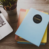 Graduate Black Gold Name elegant Runder Aufkleber