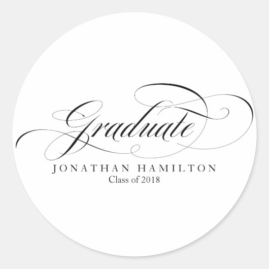 Graduate Black & White Elegante Script Abschluss Runder Aufkleber (Vorderseite)
