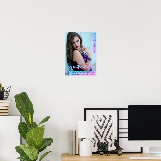 Graduate Blue Script | Cooles Brush-Foto Poster (Heimbüro)