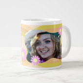 Graduate Daisy Foto Beige Jumbo-Tasse (Vorderseite Rechts)