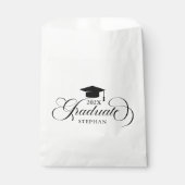 Graduate Elegant Black Script Typografy Geschenktütchen (Vorderseite)