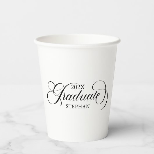 Graduate Elegant Black Script Typografy Pappbecher (Rückseite)