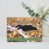 Graduate Foto | 3x5 Grünstreifen Einladung (Stehend Vorderseite)